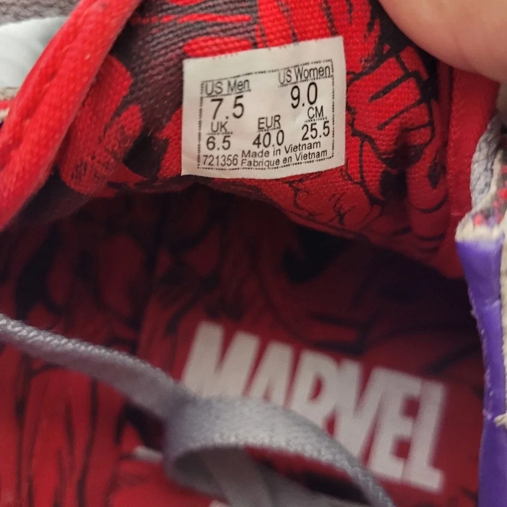 Vans x Marvel Old Skool Avengers Multi Captain America Thor Hulk M 7.5 W 9